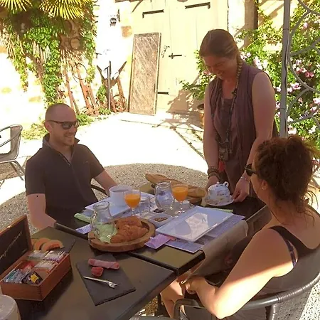 Lo Petit Cretsou Bed and breakfast Simeyrols