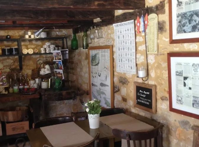 ベッド・アンド・ブレックファスト Lo Petit Cretsou 3*